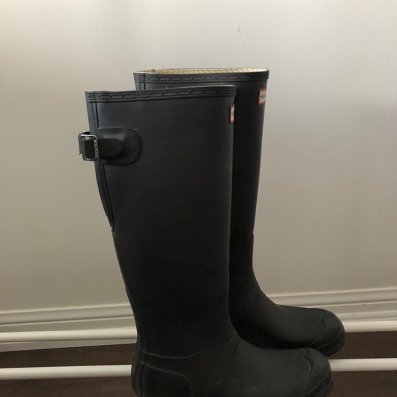 Black Hunter Boots - Picture 2 of 3